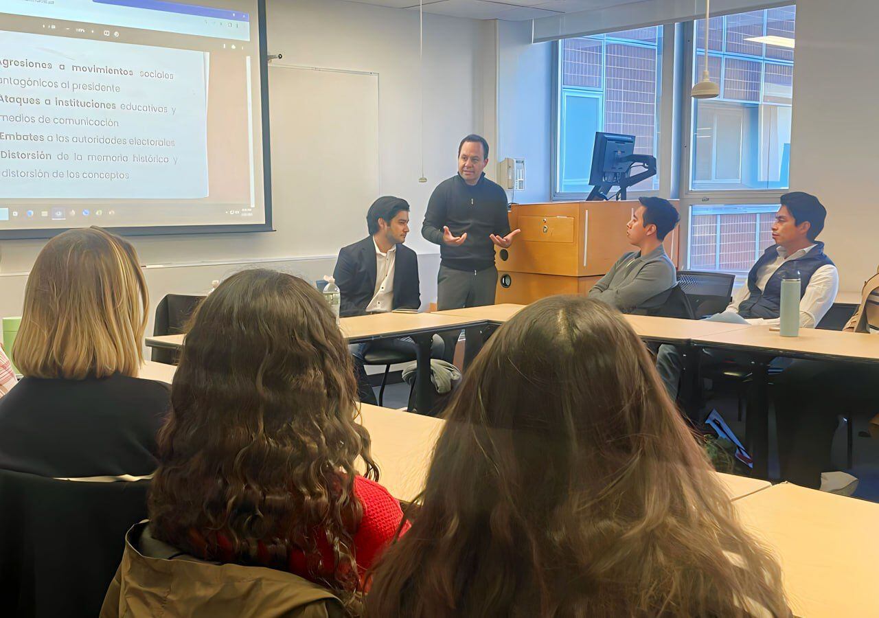 Clemente Castañeda advierte en Estados Unidos que México está en riesgo de una regresión