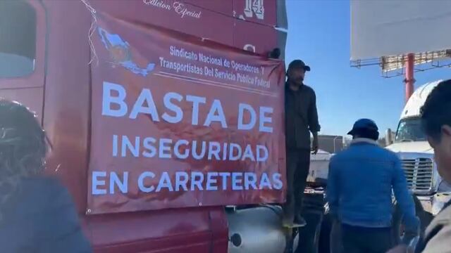 Transportistas se manifiestan en autopista México-Pachuca para exigir más seguridad en carreteras