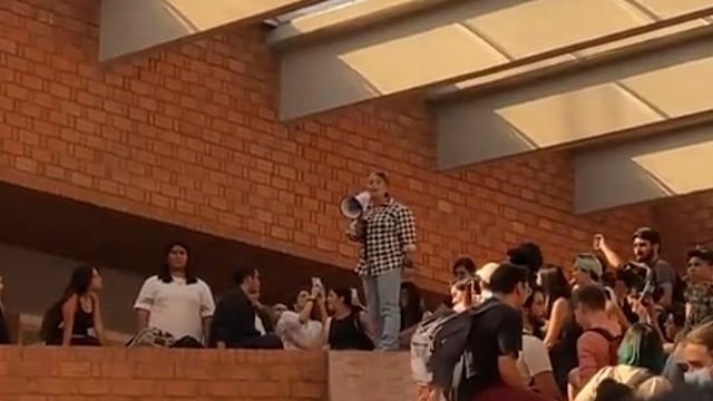 EN LA UNIVERSIDAD IBERO ESTUDIANTES LEVANTARON LA VOZ