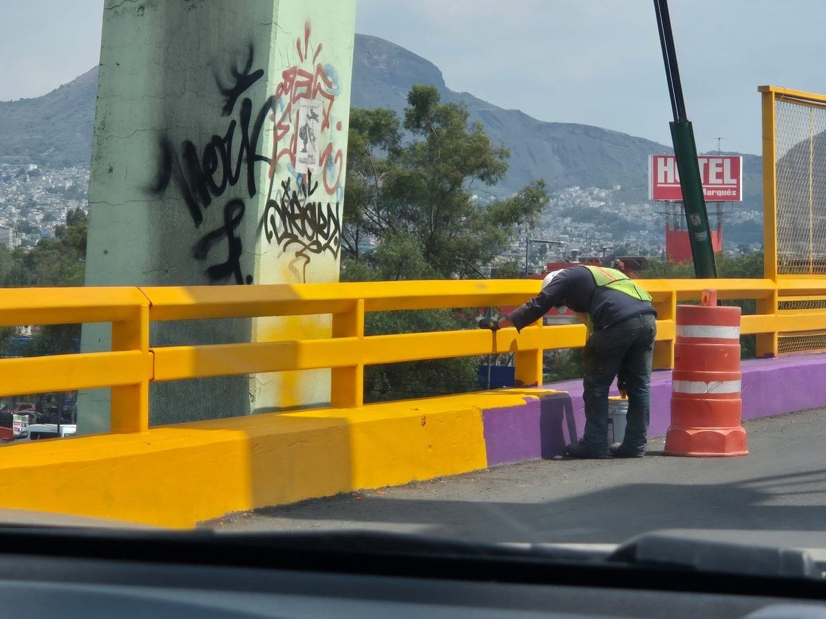 El morado desaparece de puentes y vialidades de la CDMX
