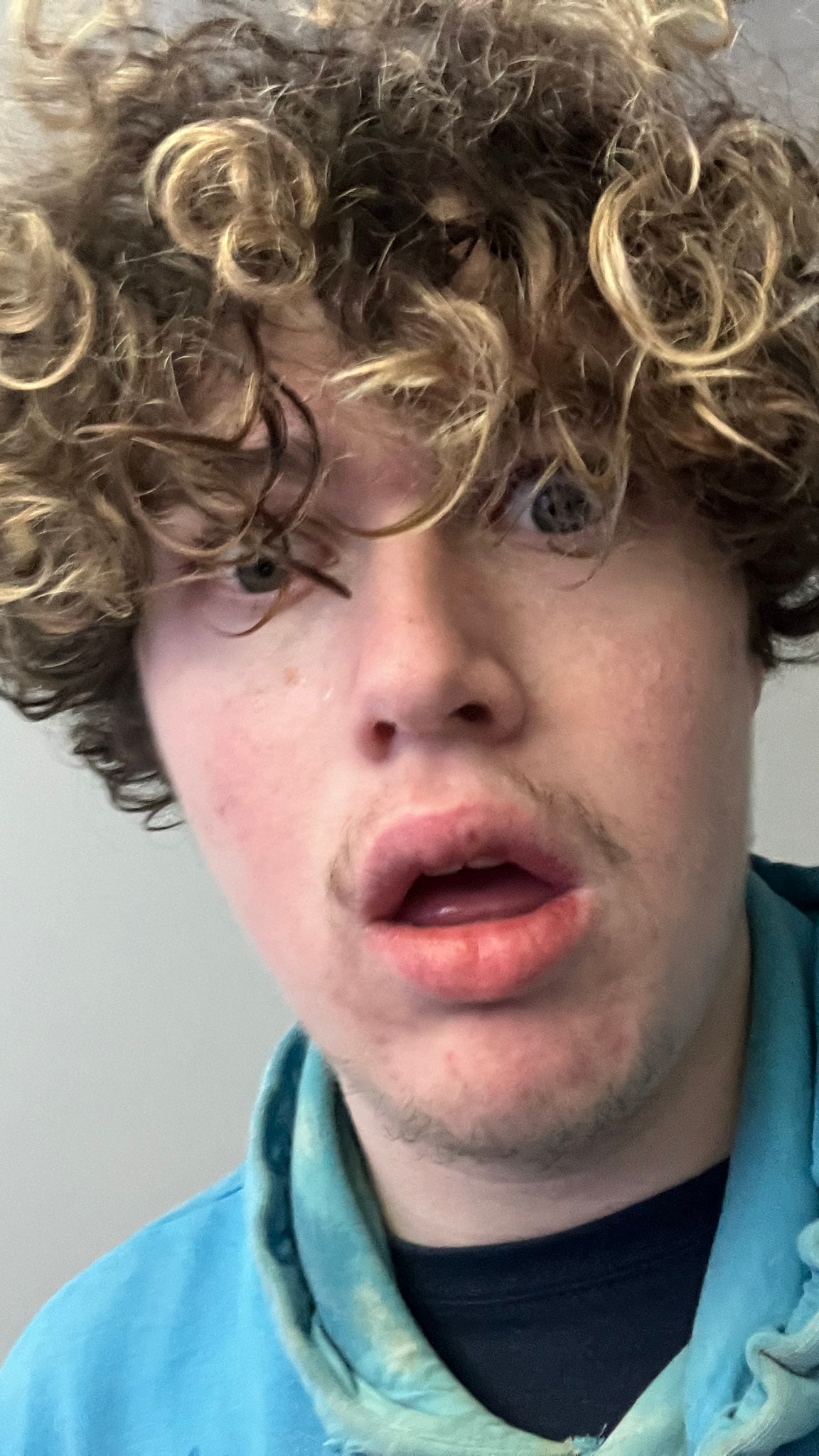 Norme, el youtuber que YouTube banneo por no dormir en 12 días