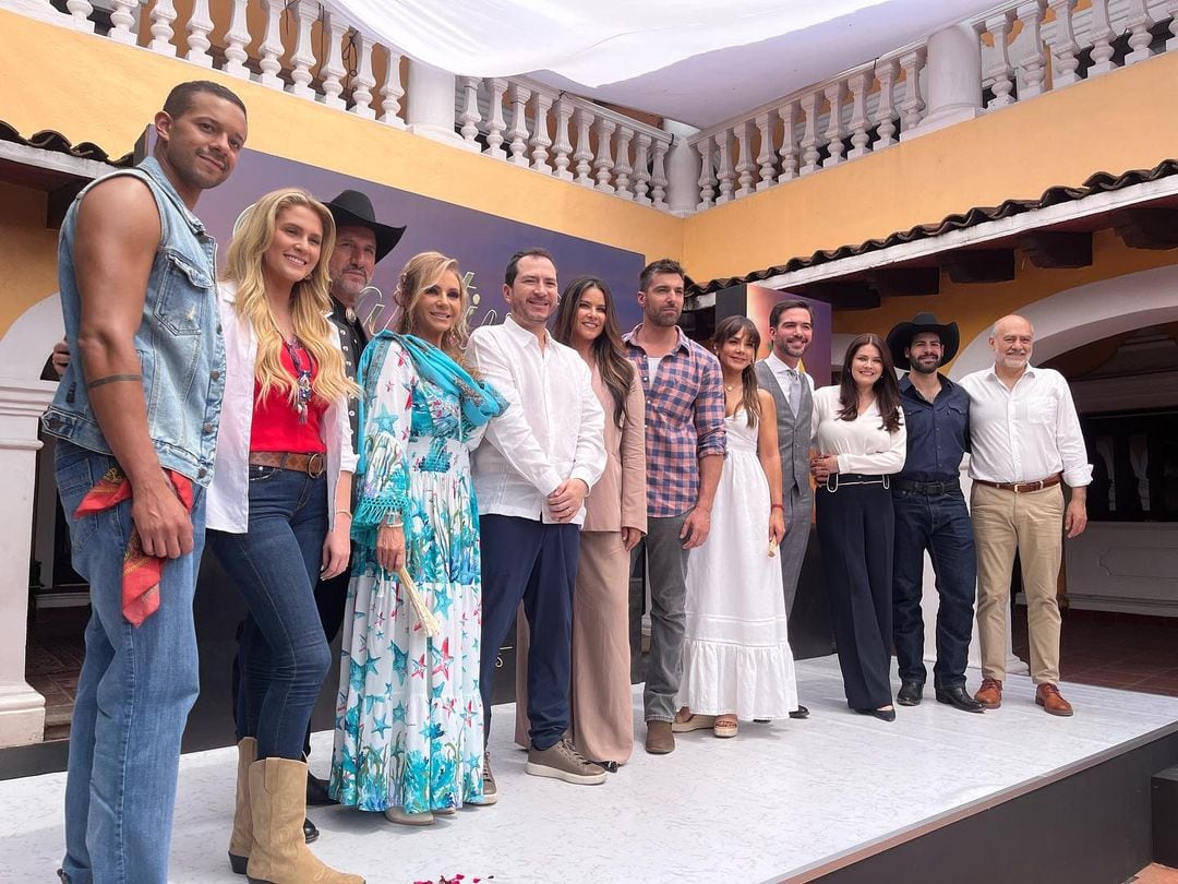Elenco de la telenovela "Cautiva por amor"