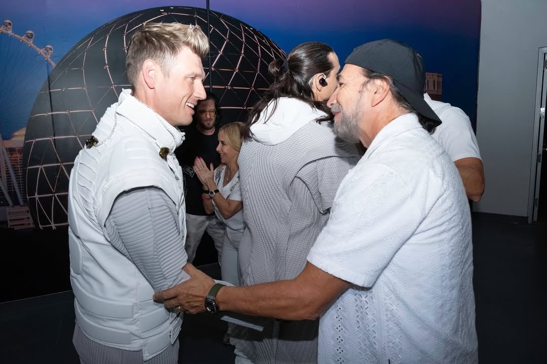 Marco Antonio Solís con Nick Carter de los Backstreet Boys.