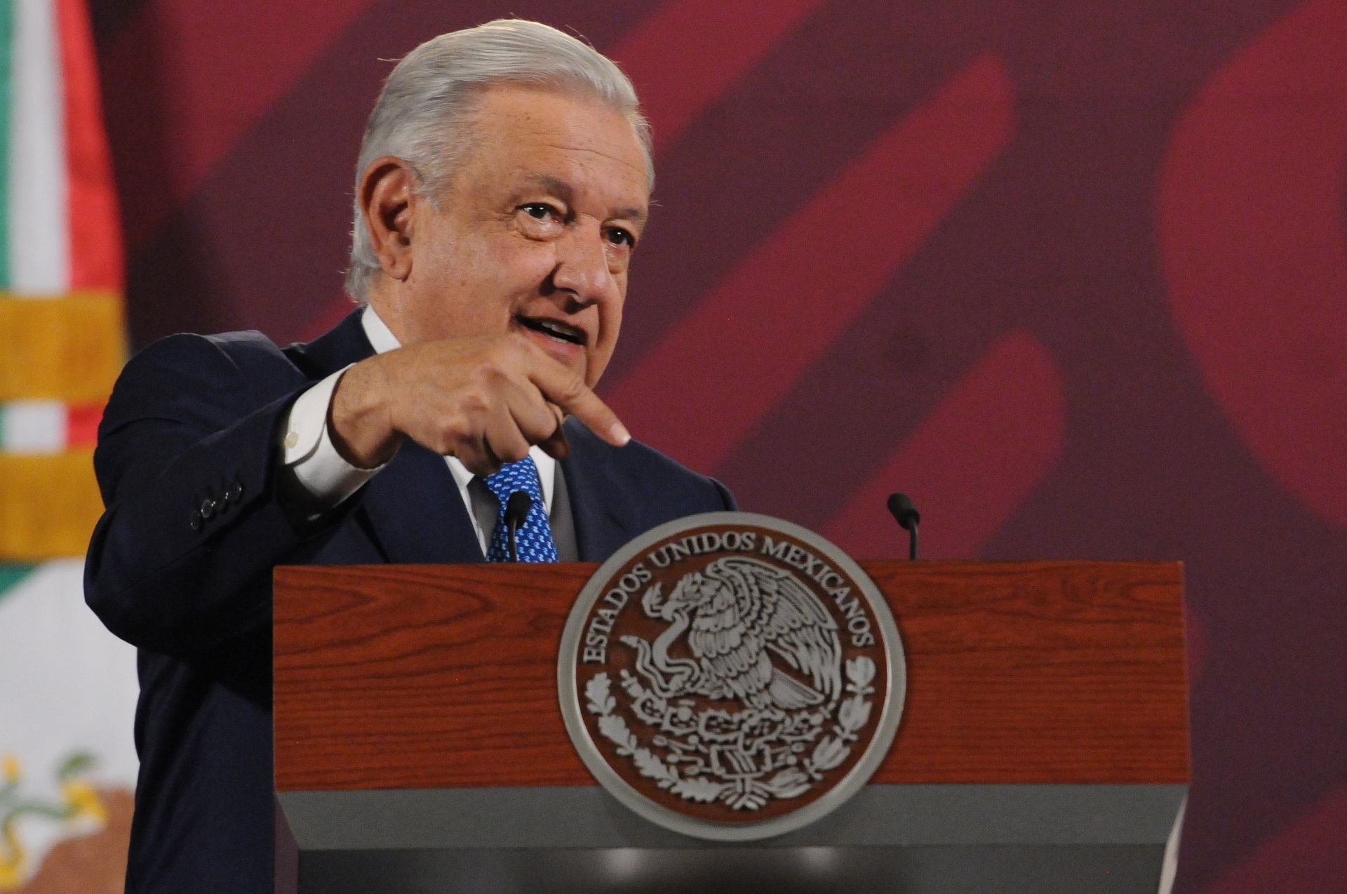 AMLO comparte que verá Claudia El Documental