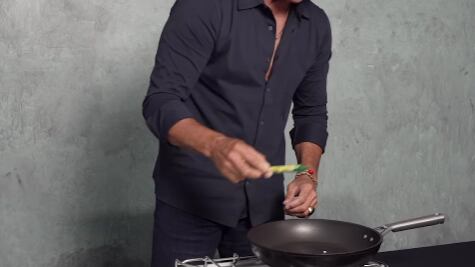 Chayanne le cocina a sus fans y los enloquece revelando que los ama (VIDEO)