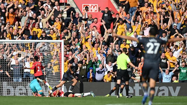 Raúl Jiménez volvió a anotar gol en la Premier League