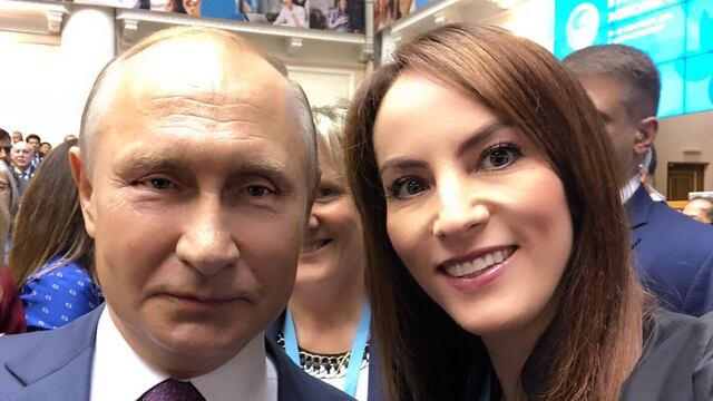 El presidente Vladimir Putin y la diputada federal Gabriela Cuevas