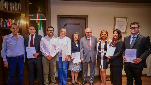 Rubén Rocha toma protesta a nuevos secretarios de su gabinete