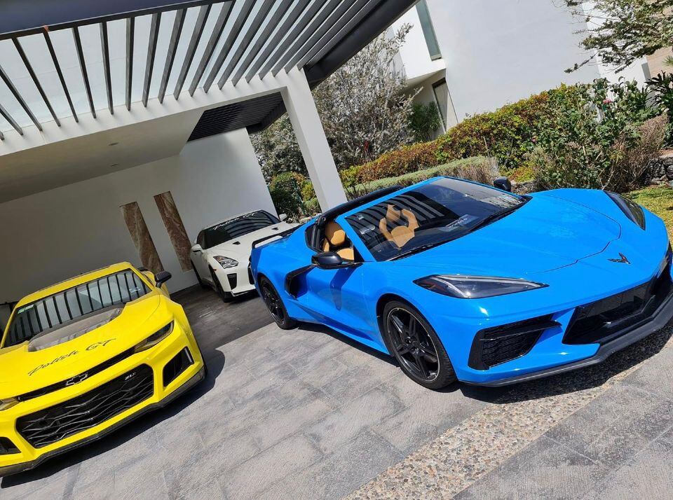 Autos que Juan Ríos presumía en sus redes