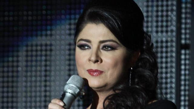 Victoria Ruffo prefirió huir antes de cantar