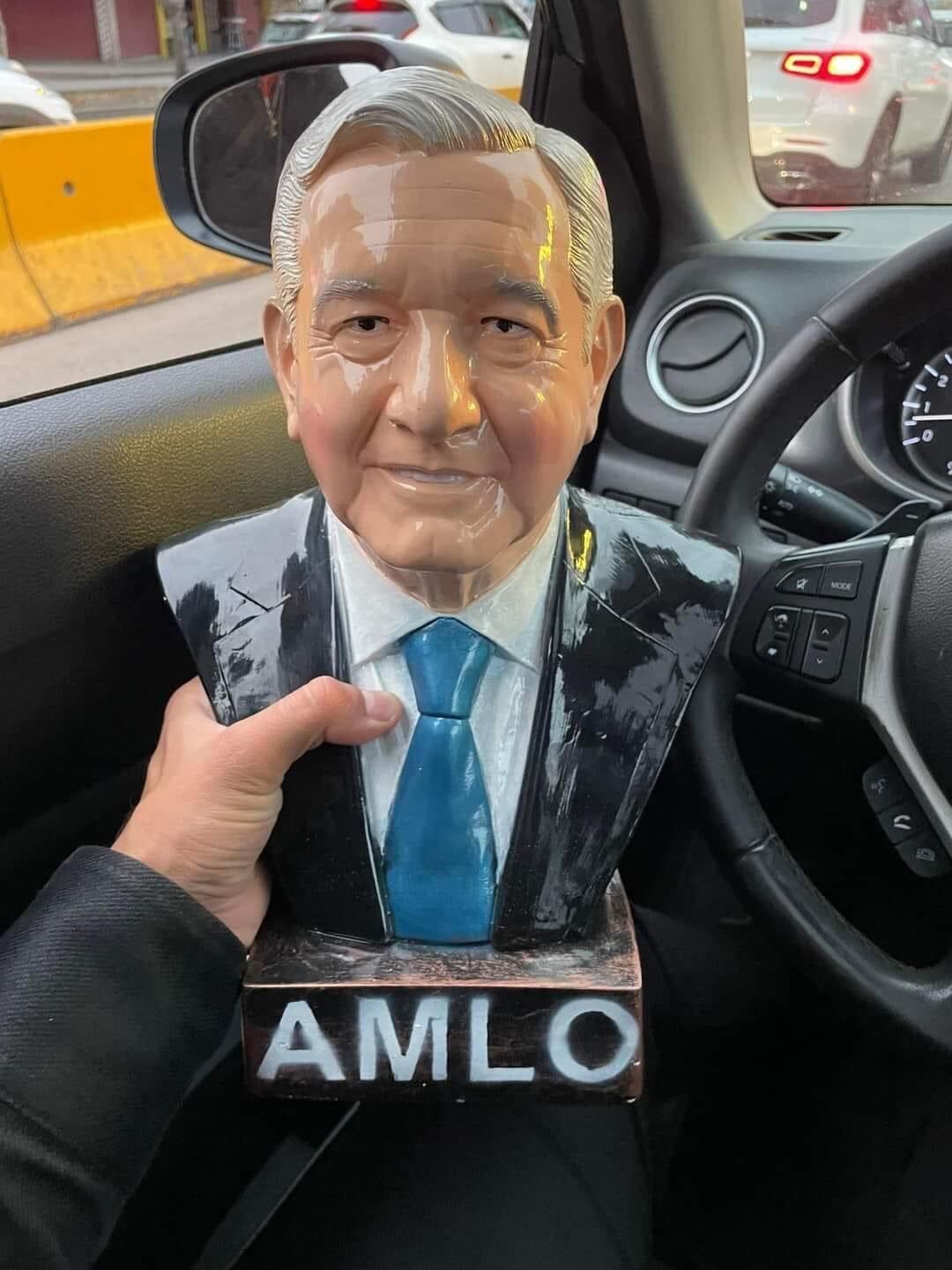 Alcancía con forma de AMLO se hace viral
