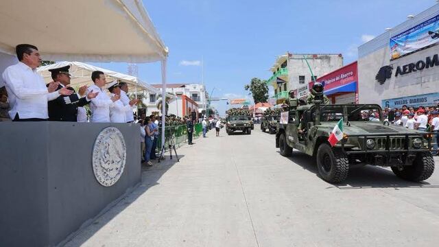Desfile militar en Chiapas.