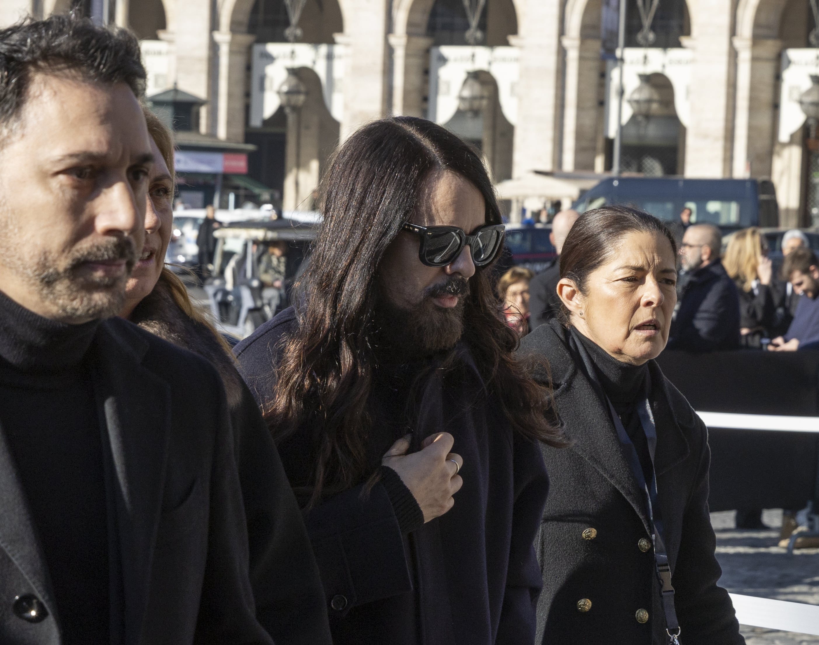 Alessandro Michiele en el funeral de Valentino Garavani