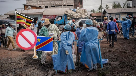 Uganda cierra frontera con Congo ante avance del ébola