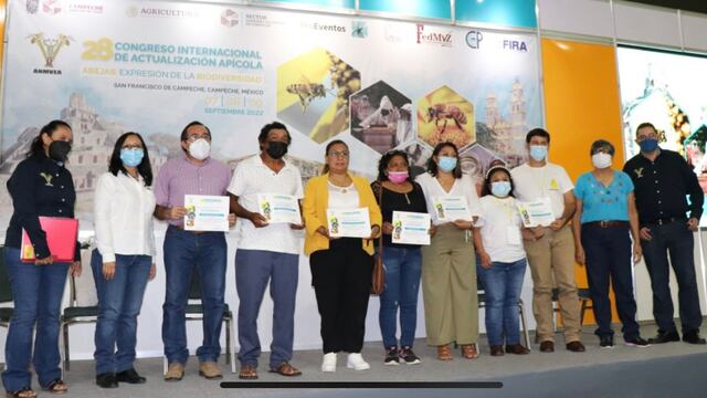 Apicultores de Yucatán ganan Concurso Nacional de la Miel en Congreso Internacional de Actualización Apícola