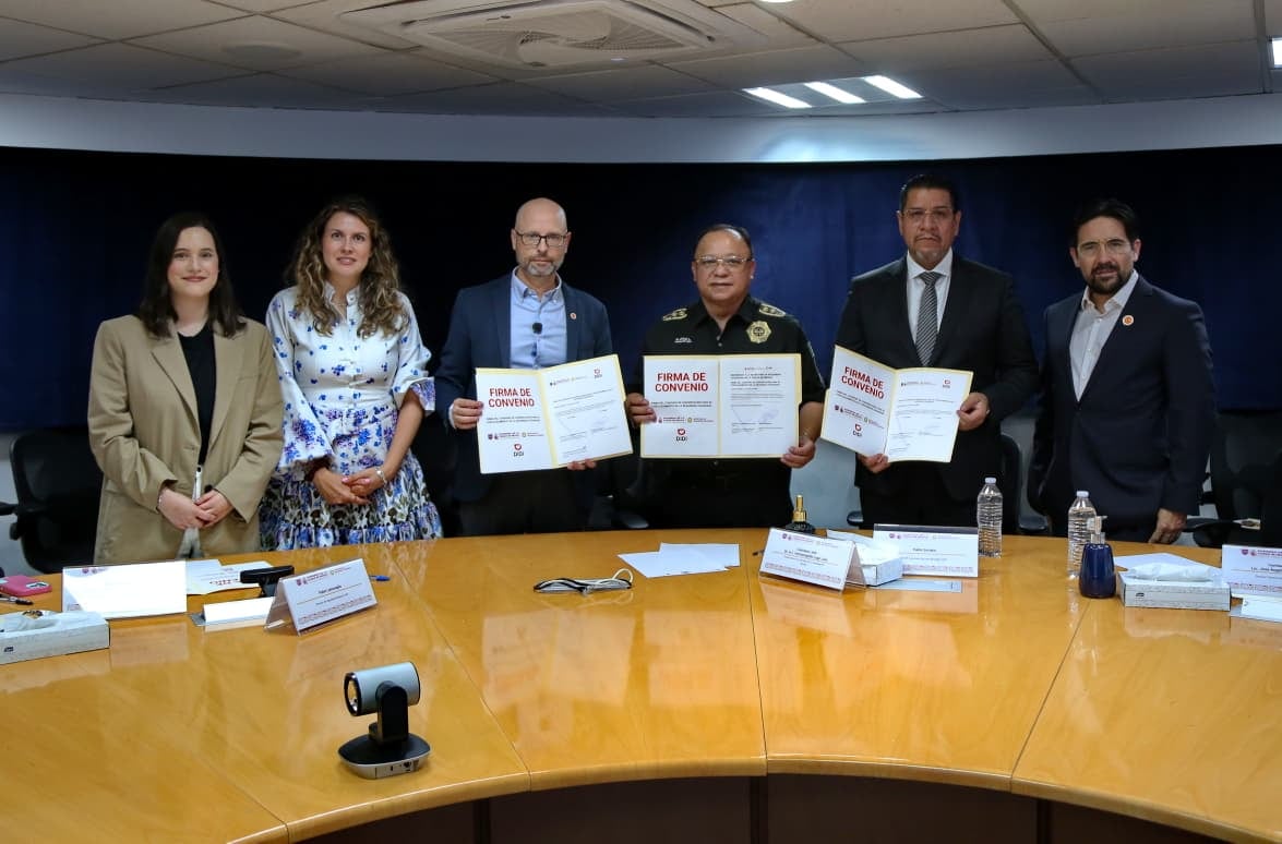 DIDI y SSC CDMX firman acuerdo de colaboración para vigilar viajes por medio de IA.