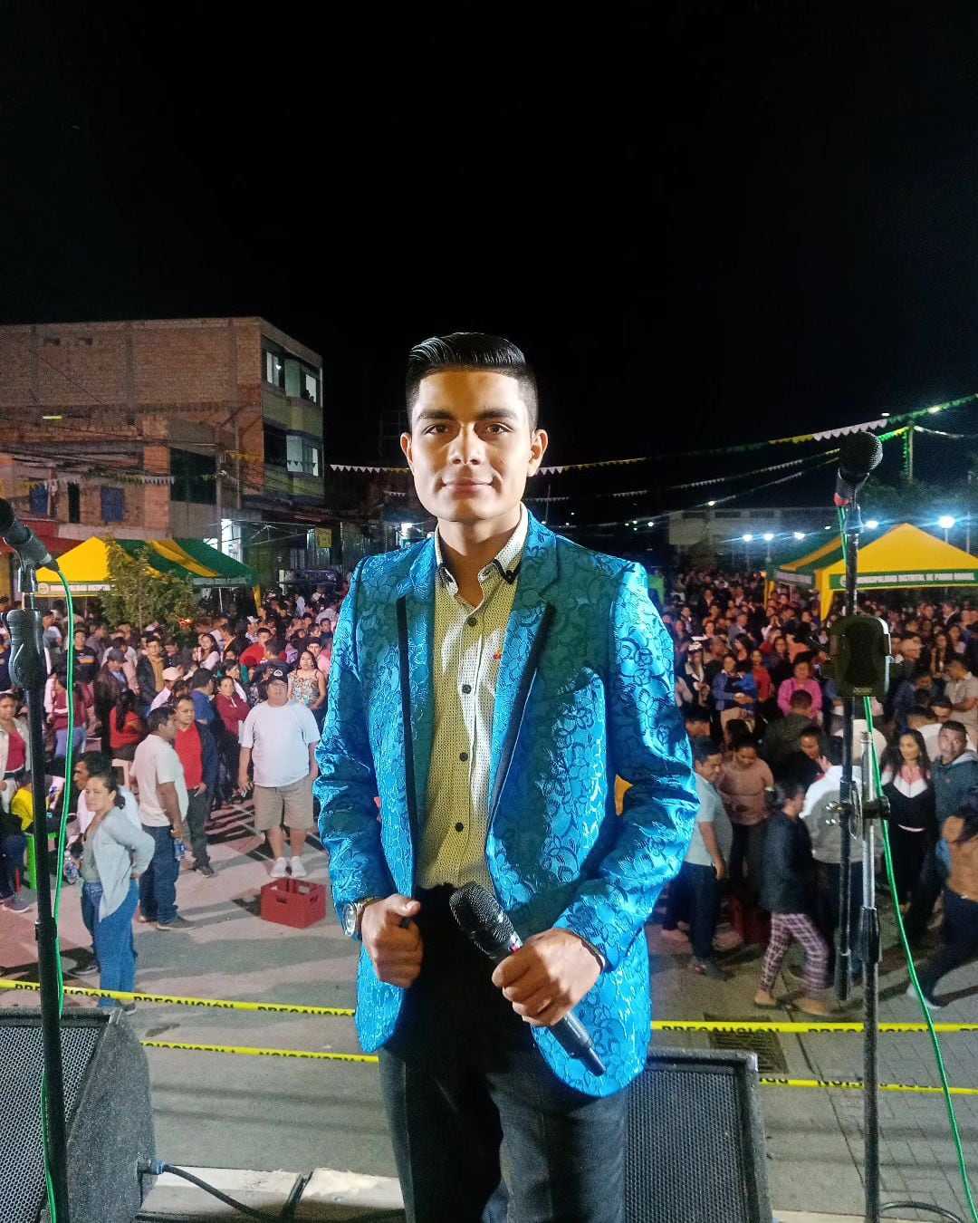 Kevin Pedraza, cantante.