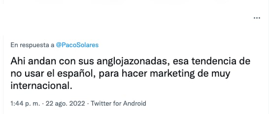 Critican uso de inglés