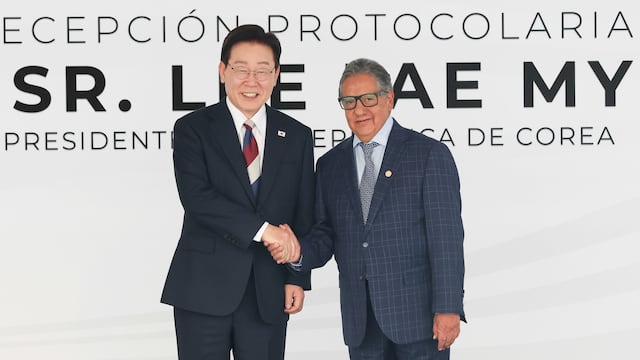 Lee Jae-myung extiende invitación a Higinio Martínez para visitar Corea del Sur
