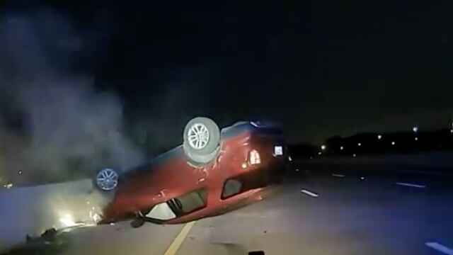 Accidente, policía hizo volcar a una embarazada