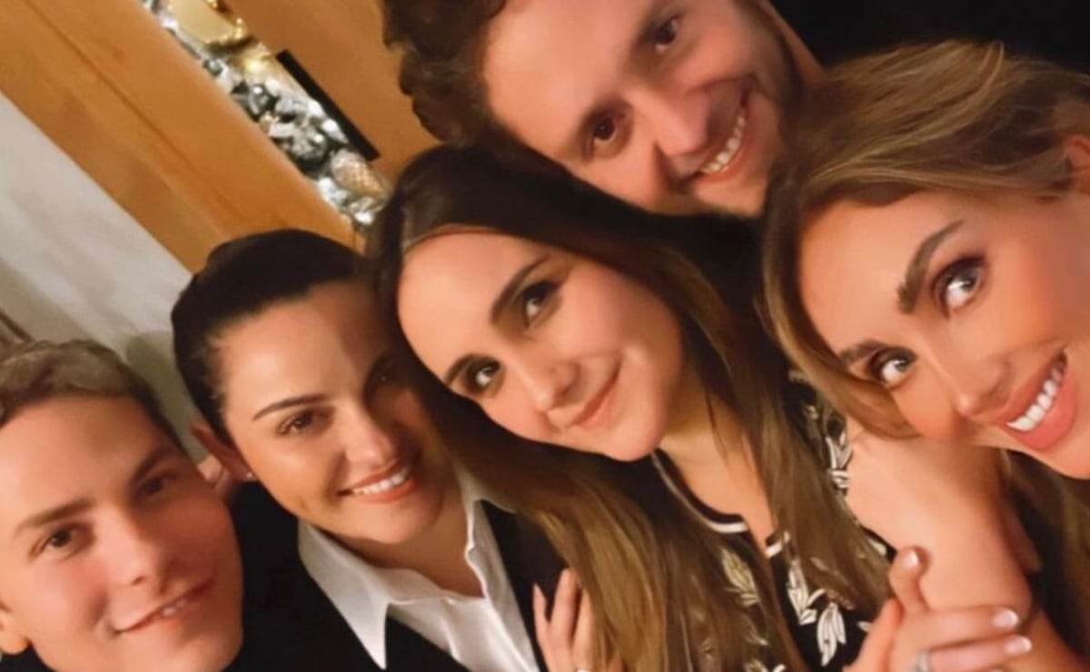 Miembros de RBD celebran la llegada de la bebé de Maite Perroni y Andrés Tovar