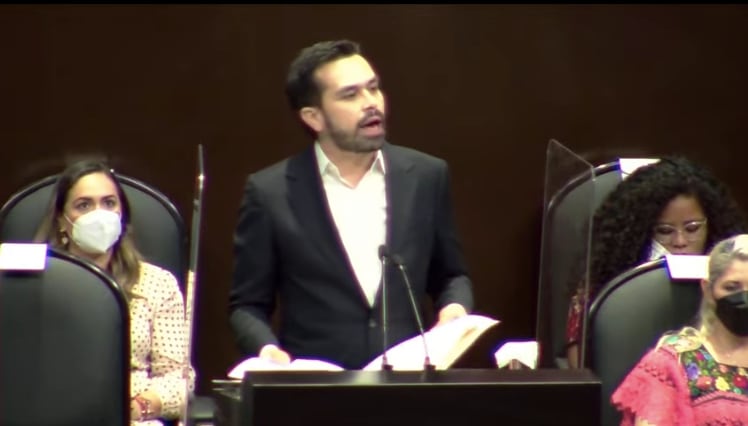 Jorge Álvarez Maynez, de MC, en la sesión de apertura del Congreso de la Unión para la 65 Legislatura.