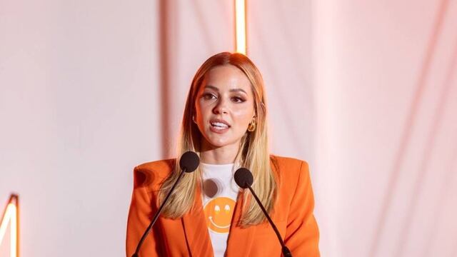 Mariana Rodríguez lanza dinámica en Instagram para regalar un iPhone 17 PRO naranja