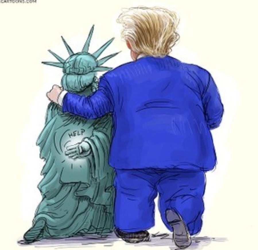 Estatua de la Libertad y Donald Trump