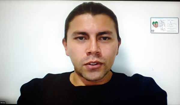 estudiante Jonathan Roberto Torres Castillo