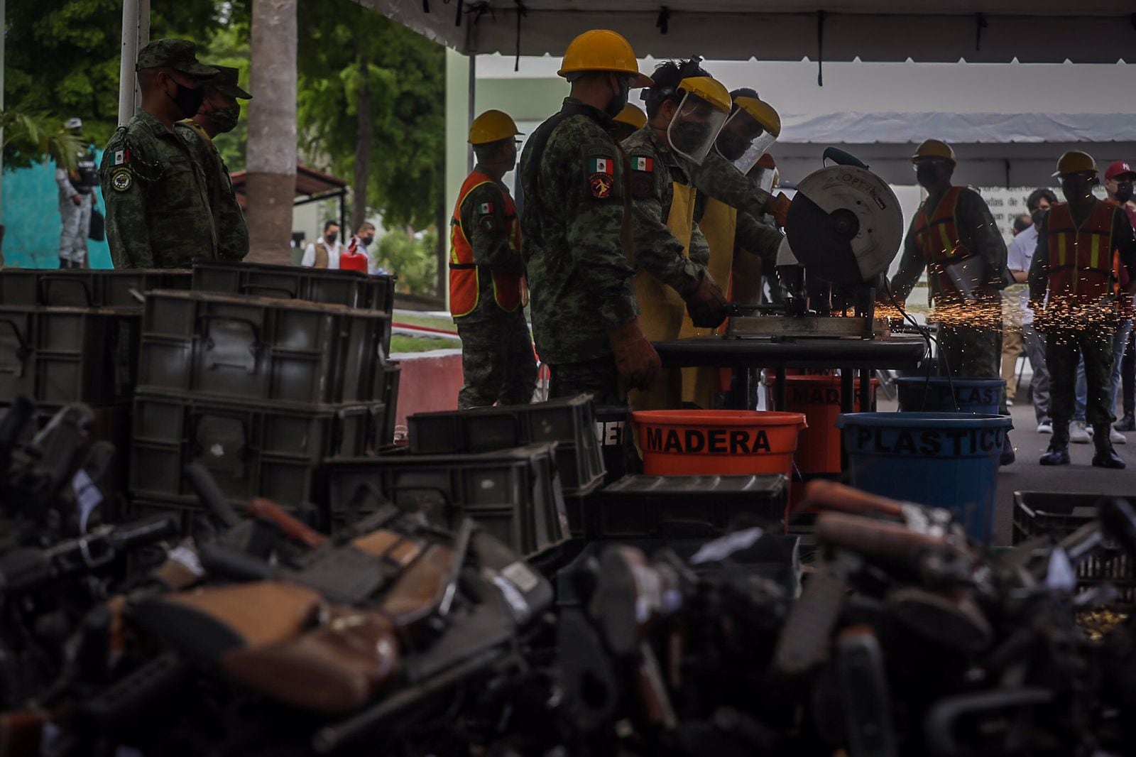 Destrucción de armamento decomisado