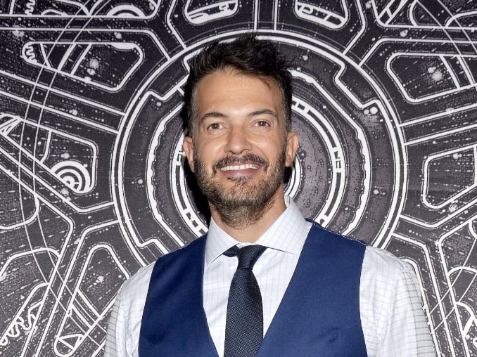 Fernando del Solar, conductor.