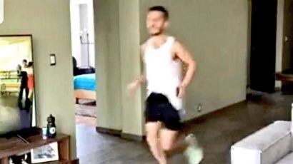 Atleta mexicano corre maratón completo ¡en la sala de su casa!