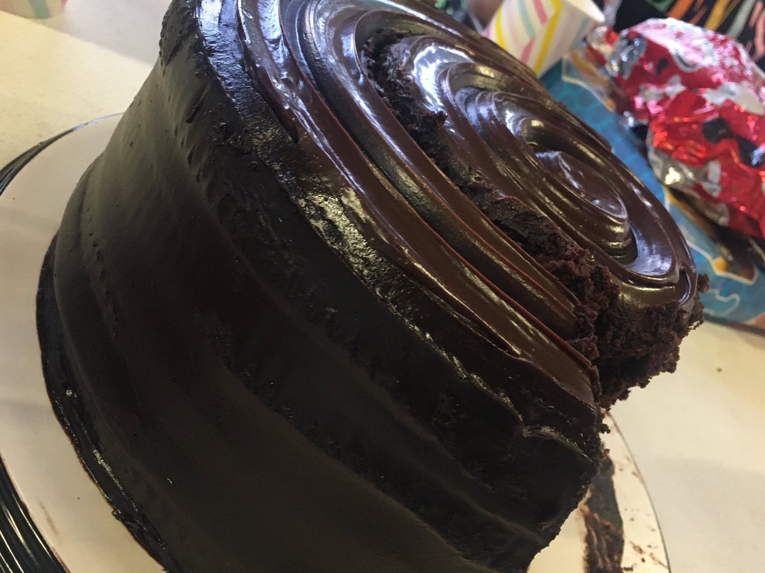 El mejor pastel de chocolate lo tiene el Costco, aseguran.