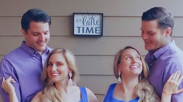 Parejas de gemelos se casan