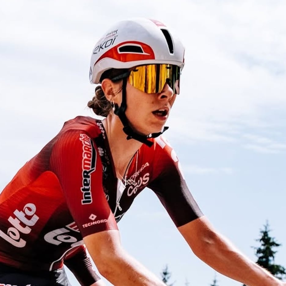 Romina Hinojosa destaca en la contrarreloj femenina del Mundial de Ruta