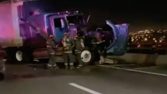 Choque de tráiler en la México-Puebla