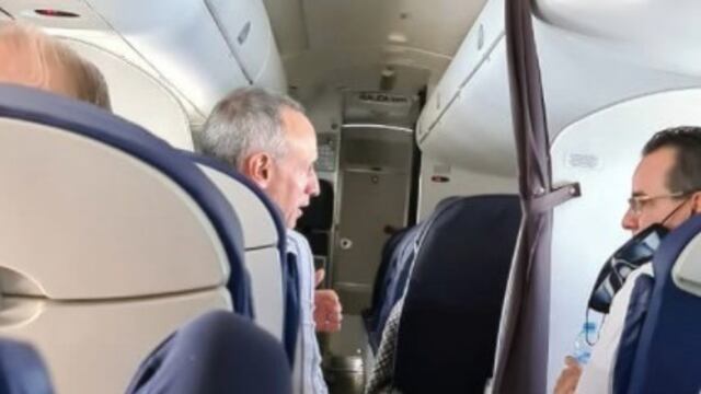 Hugo López-Gatell sin cubrebocas