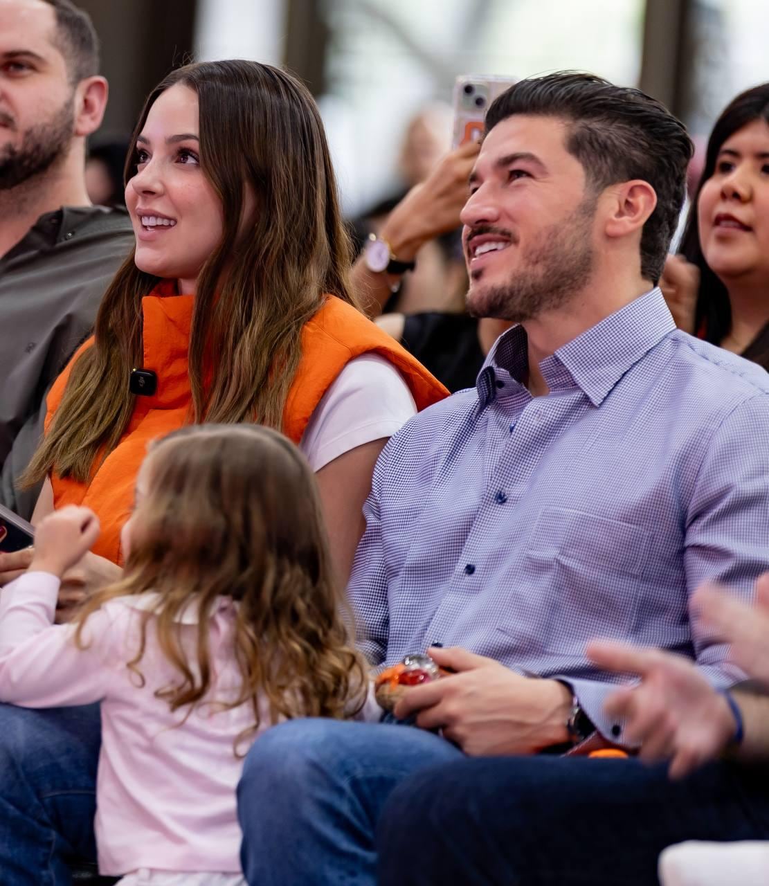 Samuel García y Máynez presentan a 600 nuevos líderes del Campus Naranja.