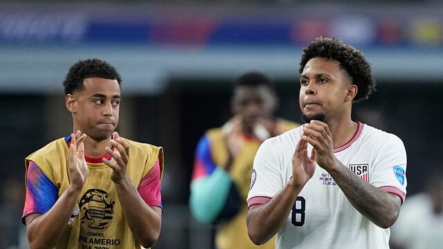 McKennie y Tyler Adams con Estados Unidos.