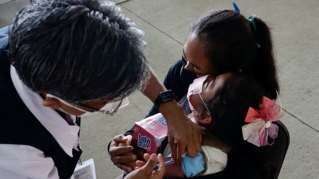 Vacunación a niños de 5 a 11 años en Oaxaca