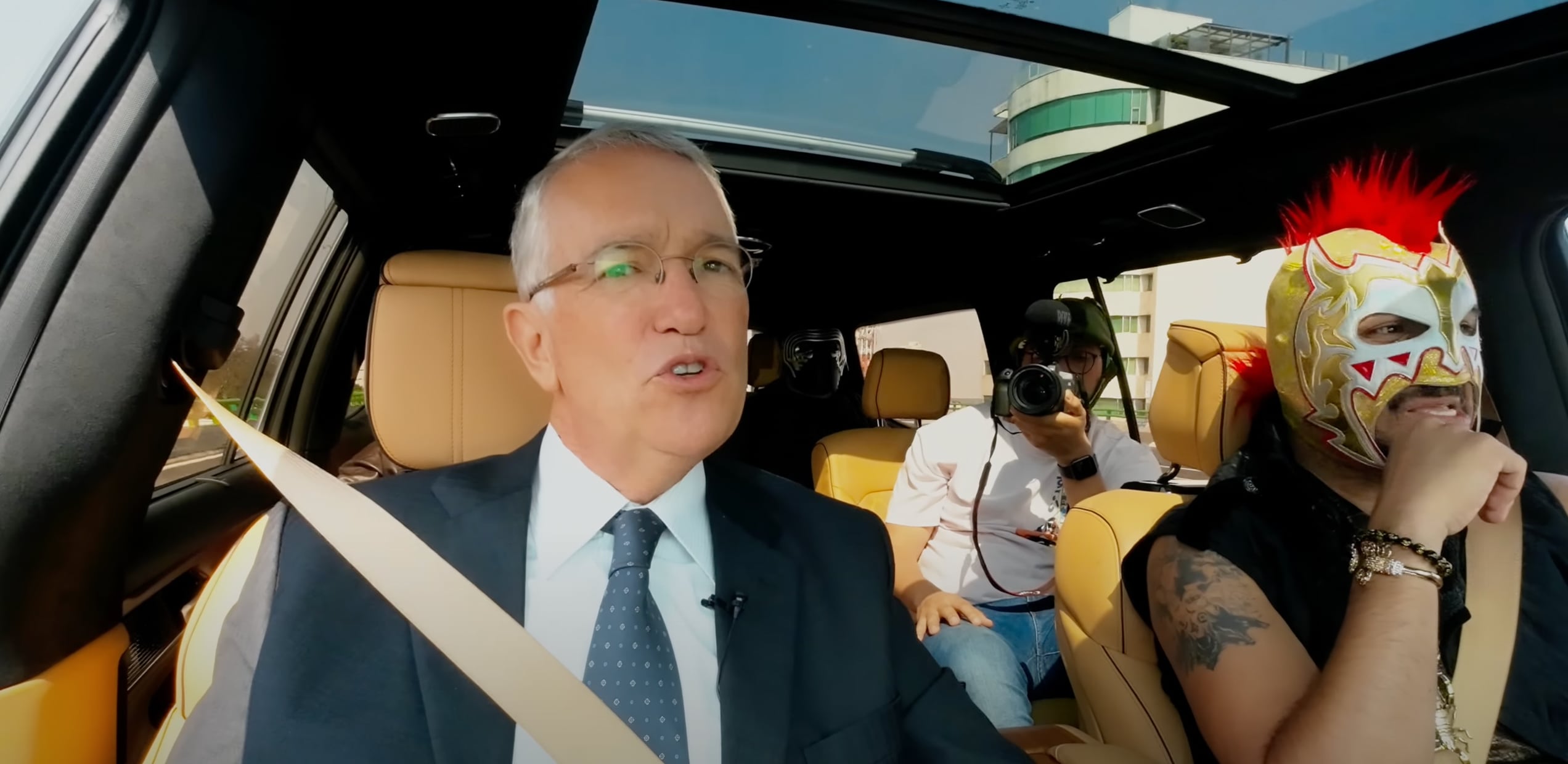 Ricardo Salinas Pliego y El Escorpión Dorado