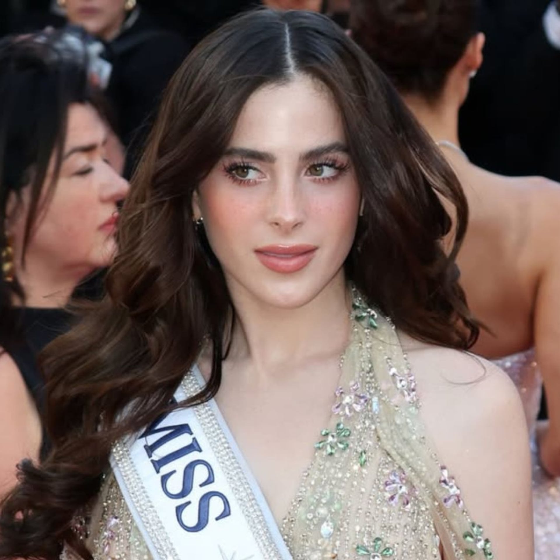 Fátima Bosch brilla en la alfombra roja de Cannes 2026