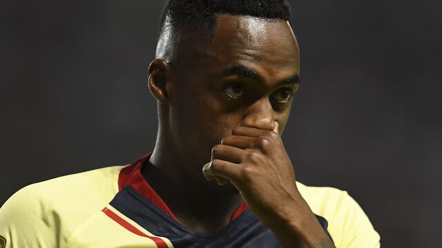 Ibarra durante un partido de América