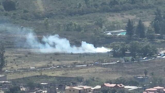 Mueren al menos 3 personas por desplome de avioneta en Xalisco, Nayarit