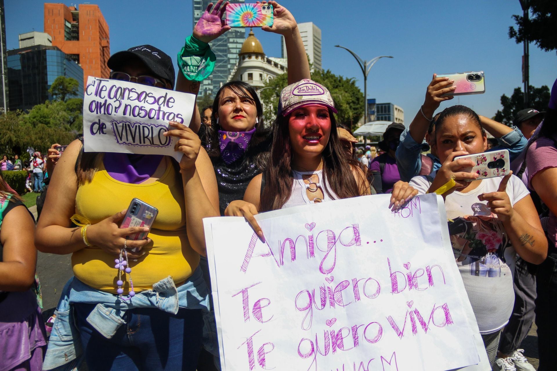Así se vive la la marcha del 8M por el Día Internacional de la Mujer desde CDMX