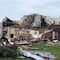Huracán Milton en vivo hoy 9 de octubre: Toca tierra en Florida; se degrada a categoría 2; tornados dejan varios muertos; cortes de energía y más