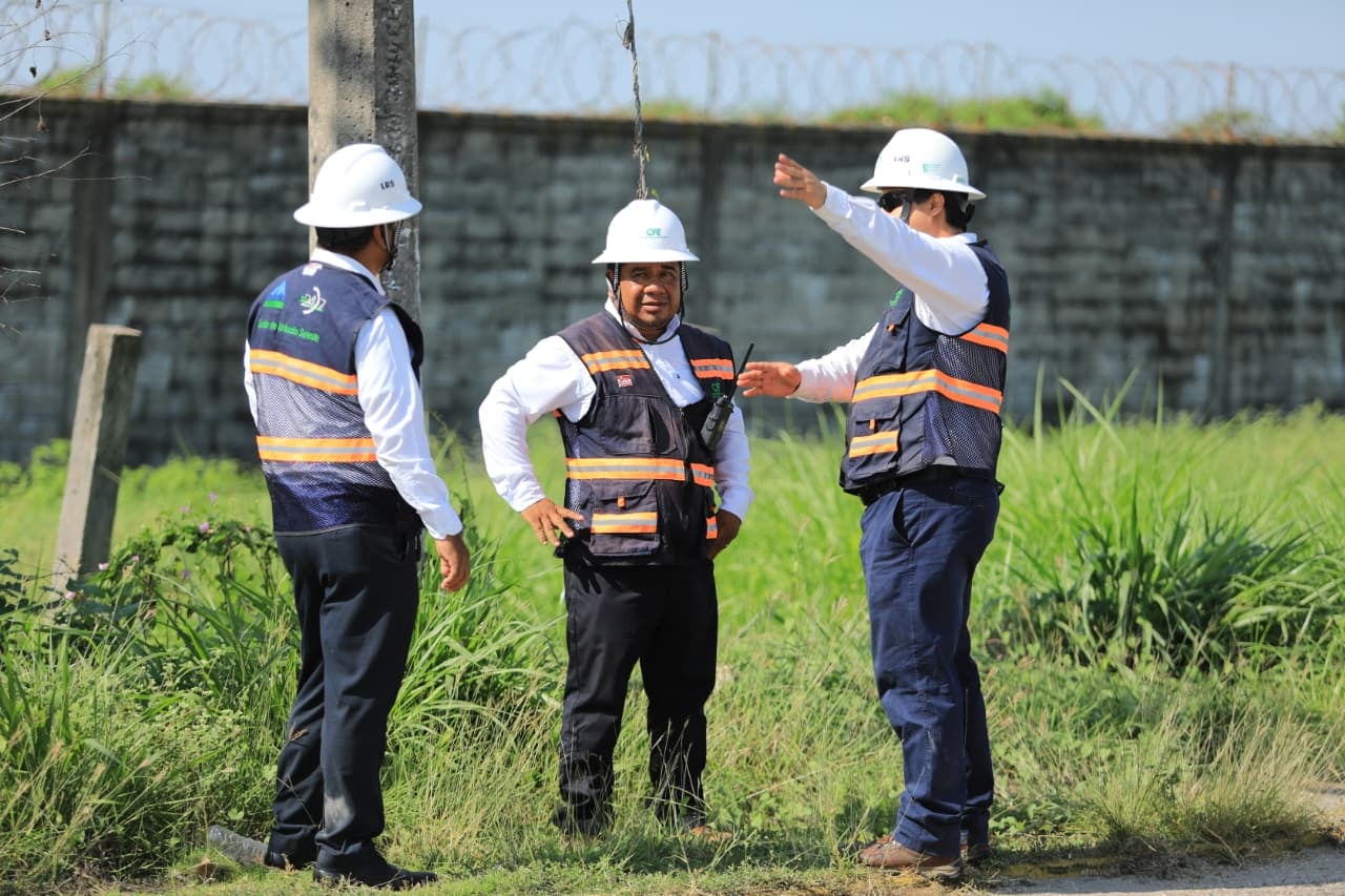 CFE desplegó brigadas para atender fallas eléctricas en Tabasco