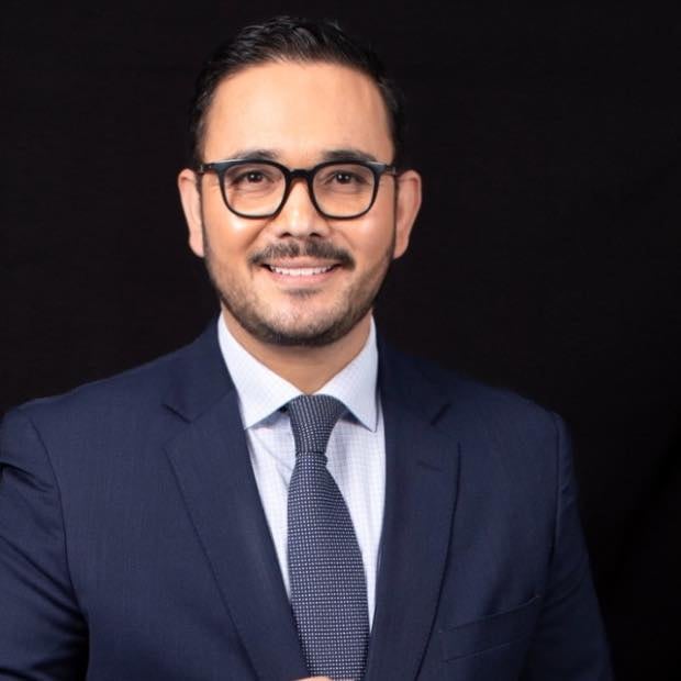 José Luis García, presentador de Las Noticias Monterrey y exesposo de Débora Estrella