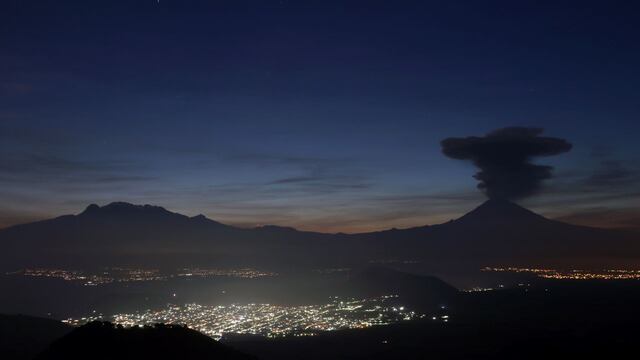 VIDEO: Volcán Popocatépetl tiene otra explosión con ceniza; alerta se mantiene en amarilla fase 2