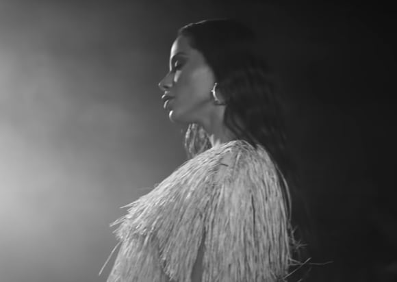 Anitta lanza la canción más polémica de su carrera Aceita donde habla de la santería